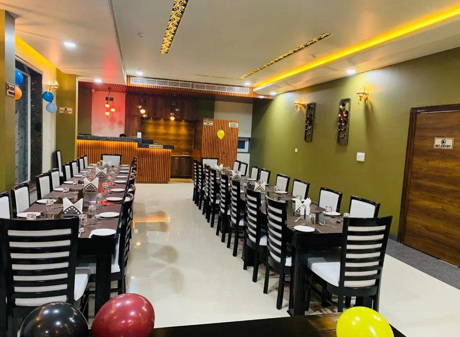 hotel sanskar palace