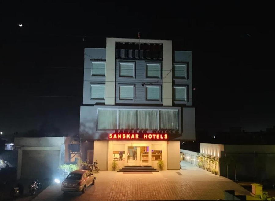 hotel sanskar palace