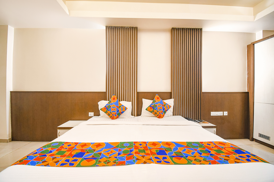 fabhotel emerald
