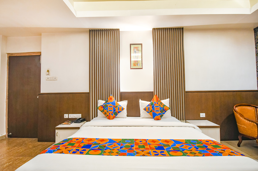 fabhotel emerald