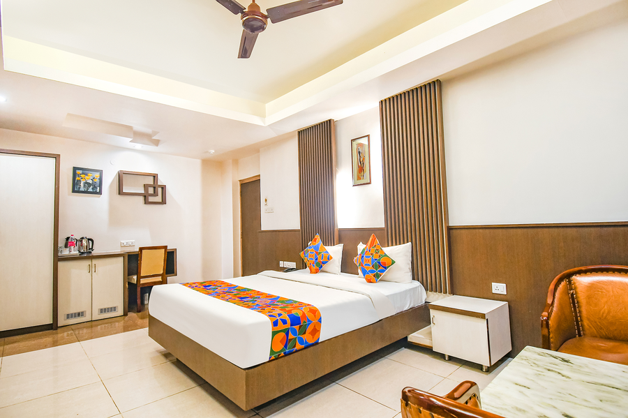 fabhotel emerald