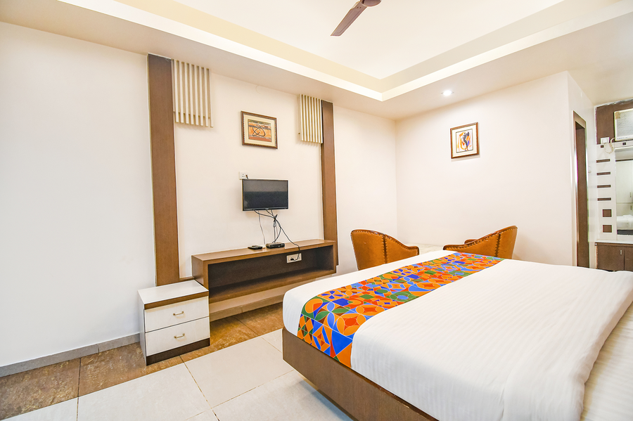 fabhotel emerald