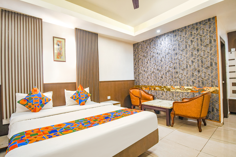 fabhotel emerald