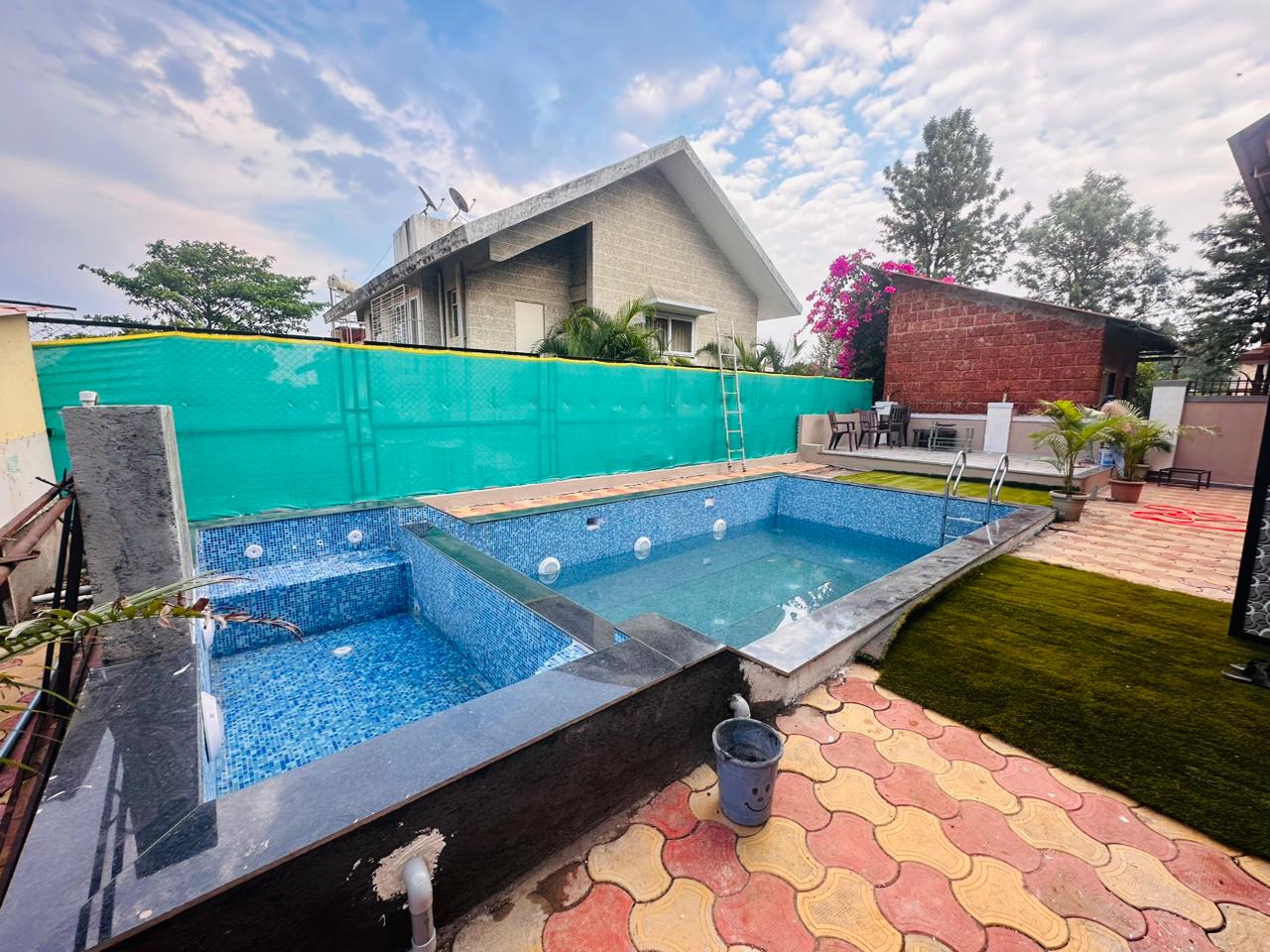 Hills Berry Villa,Panchgani,2 star