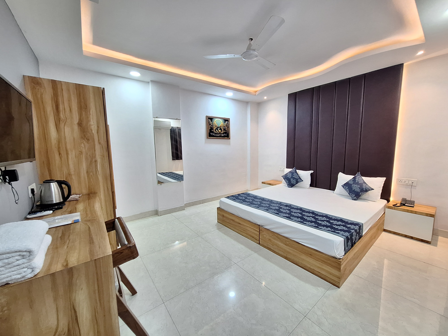 hotel krishna pride