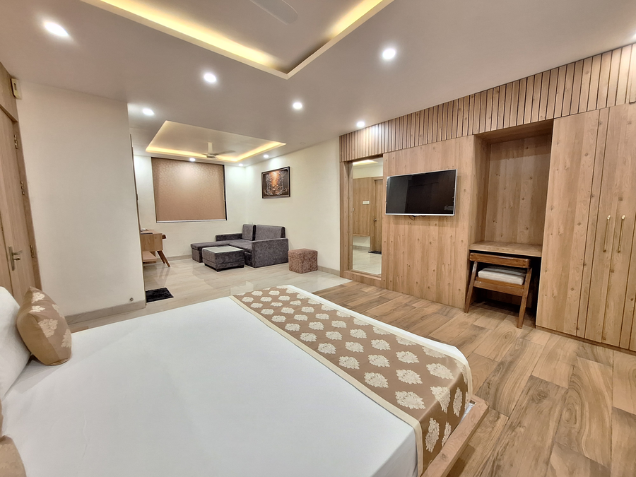 hotel krishna pride