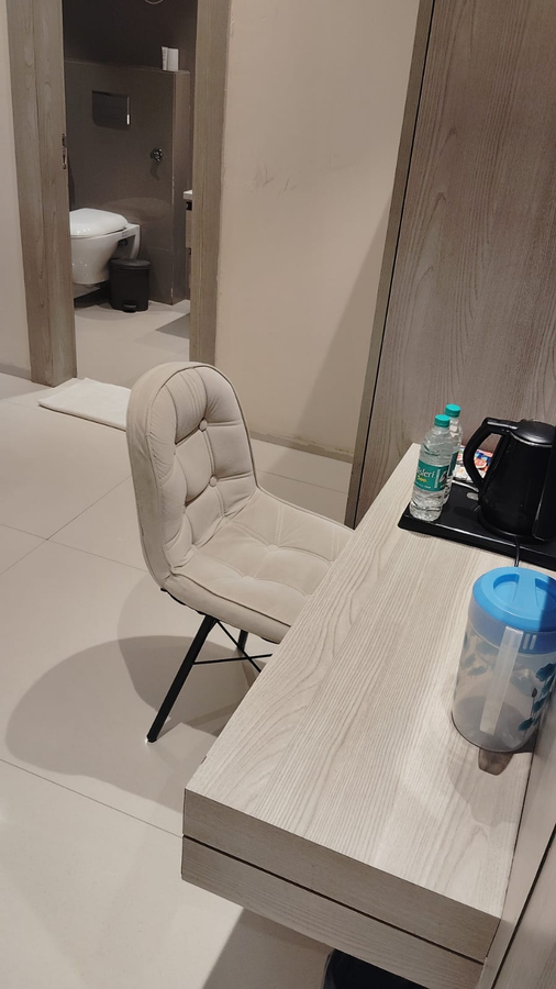 the lodgers luxury hotel near golf course road gurgaon