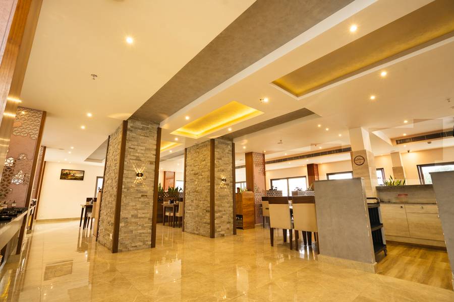 Golden Munnar Palace By Hawk Hospitality,Chithirapuram,5 star