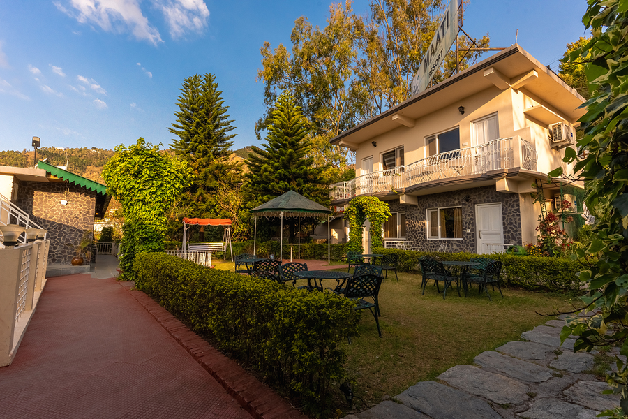 maati resort by the lake hill