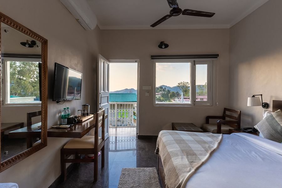 maati resort by the lake hill