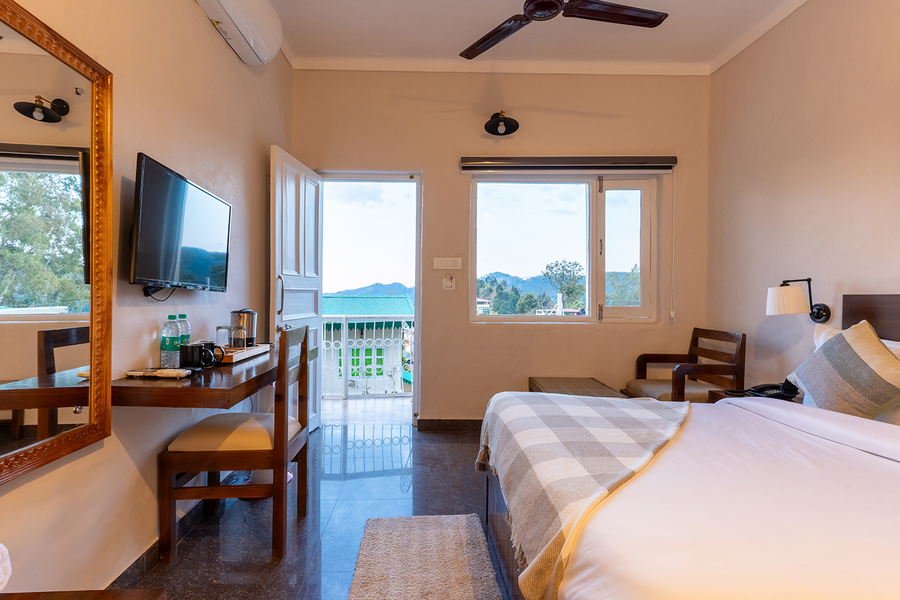 maati resort by the lake hill