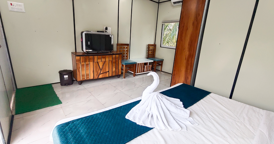 sandys kinjal farm and tents