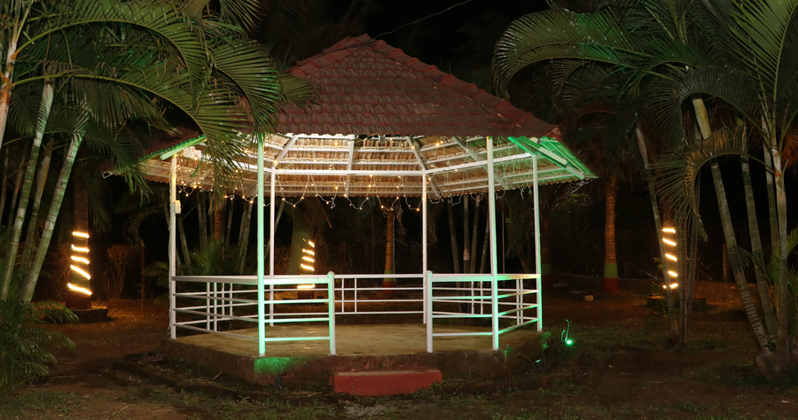 Sandy's Kinjal Farm & Tents,,3 star