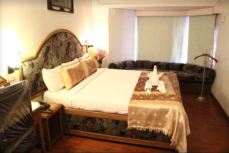 hotel samrat international