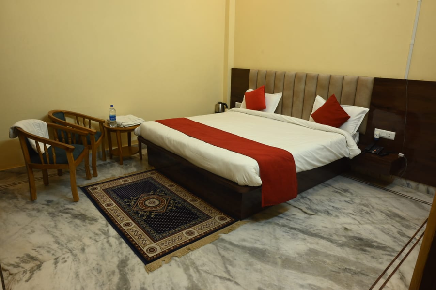 saraswati luxurius home stay