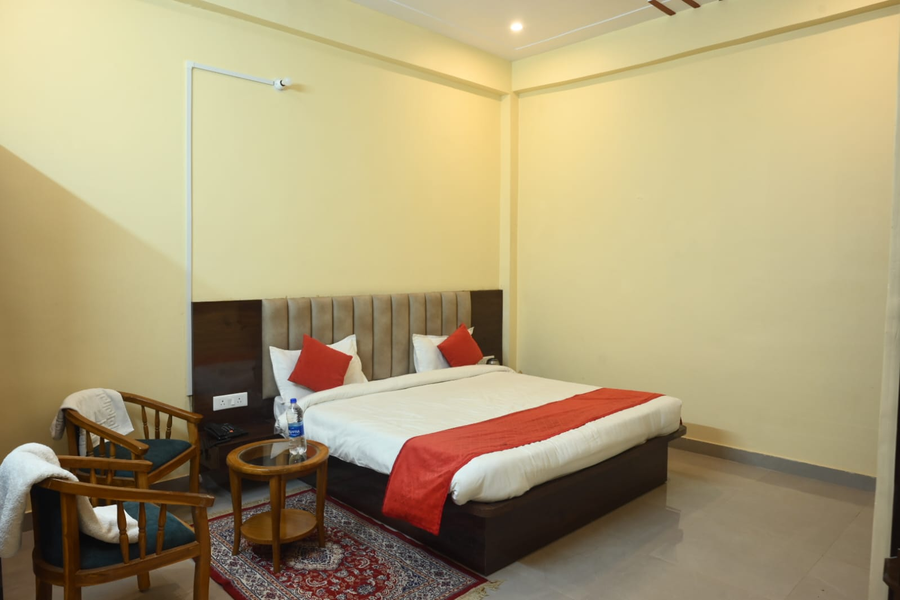 saraswati luxurius home stay