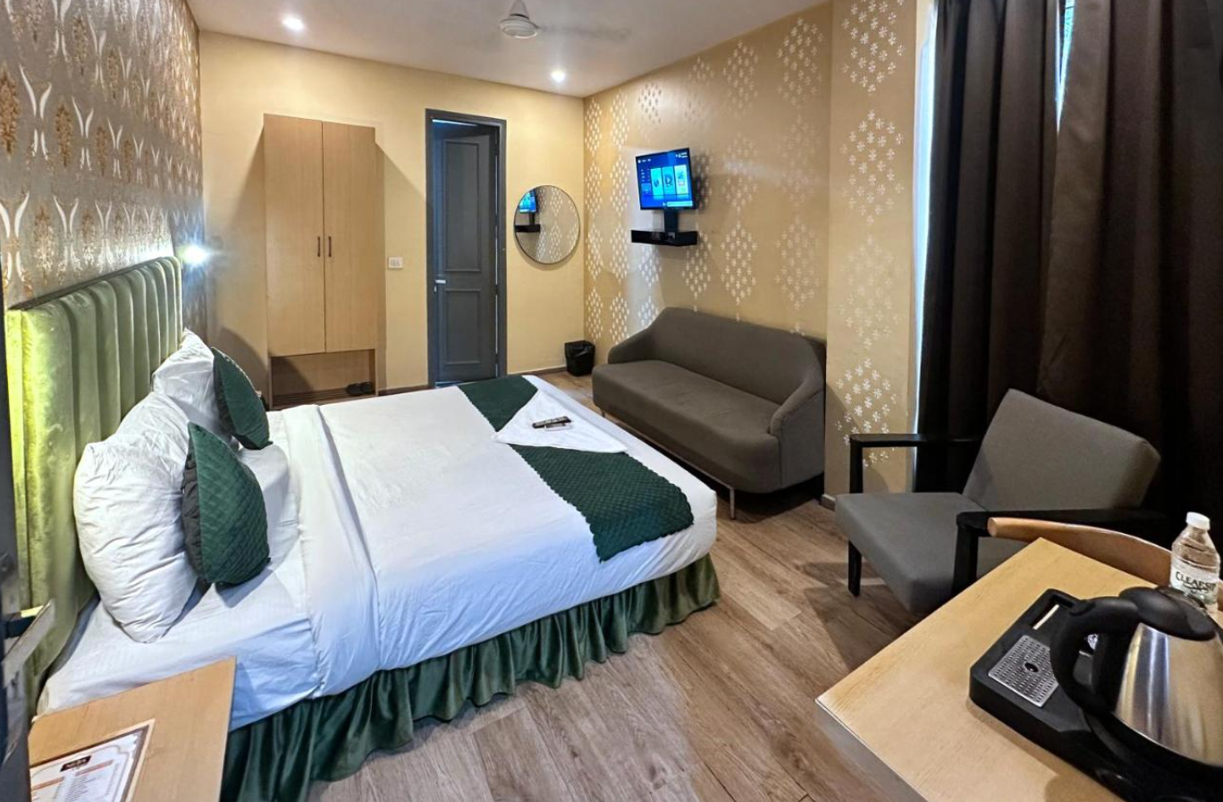 nidra hotel near yashobhoomi sector 10 dwarka