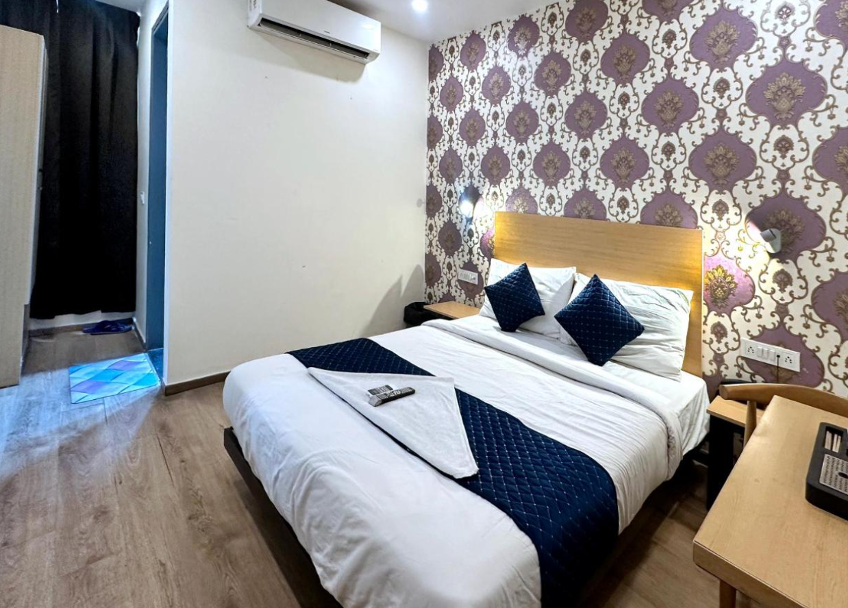 nidra hotel near yashobhoomi sector 10 dwarka