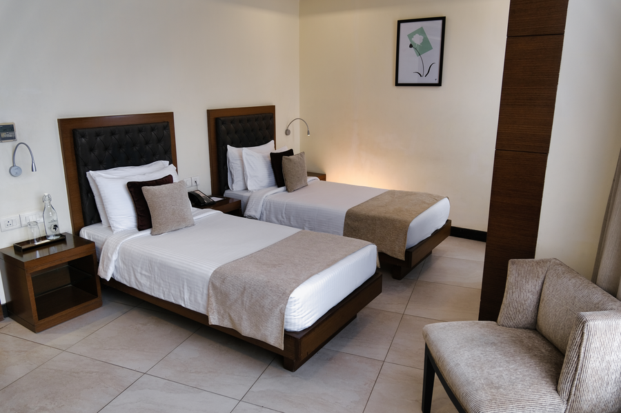 peerless hotel kolkata
