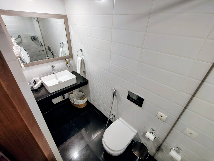 peerless hotel kolkata
