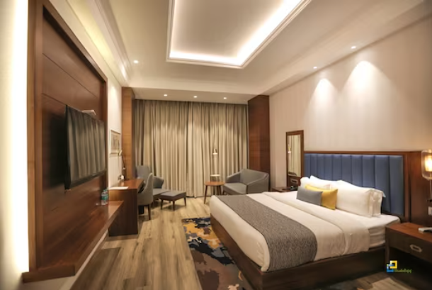 The Montage,Hassanpur,4 star