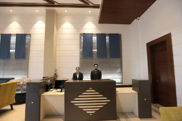 The Montage,Hassanpur,4 star