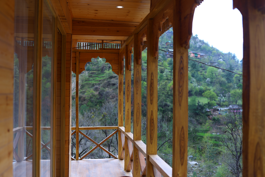 tirthan village resort