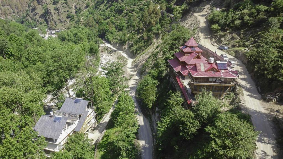 Tirthan Village Resort,,3 star