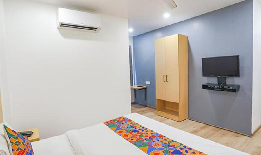 via the vaishali dakshini pitampura