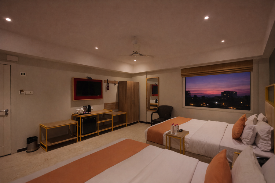 phoenix unmatched comfort hotel near fateh sagar lake udaipur