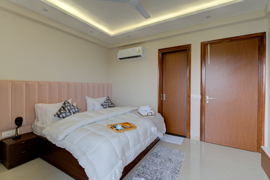 The Lodgers 1 Bhk Serviced Apartments,Sector 52,3 star