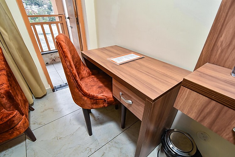 hotel pawan regency best mountain view hotel in mcleodganj