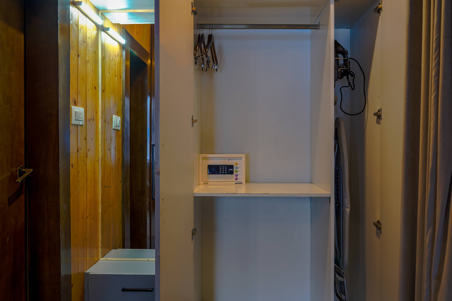 gulmarg woods by stay pattern