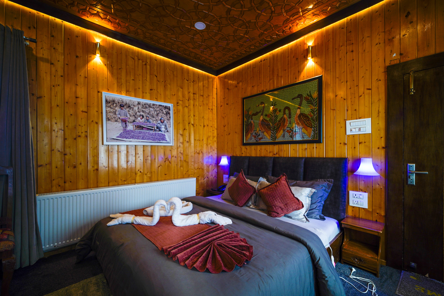 gulmarg woods by stay pattern