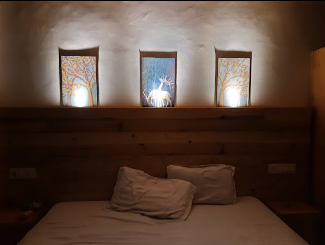 Hill Hoppers Hotel,,3 star