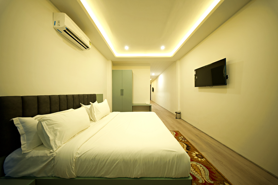 veerdency luxury resort kempegowda international airport road