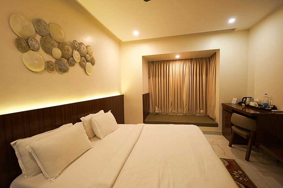 veerdency luxury resort kempegowda international airport road