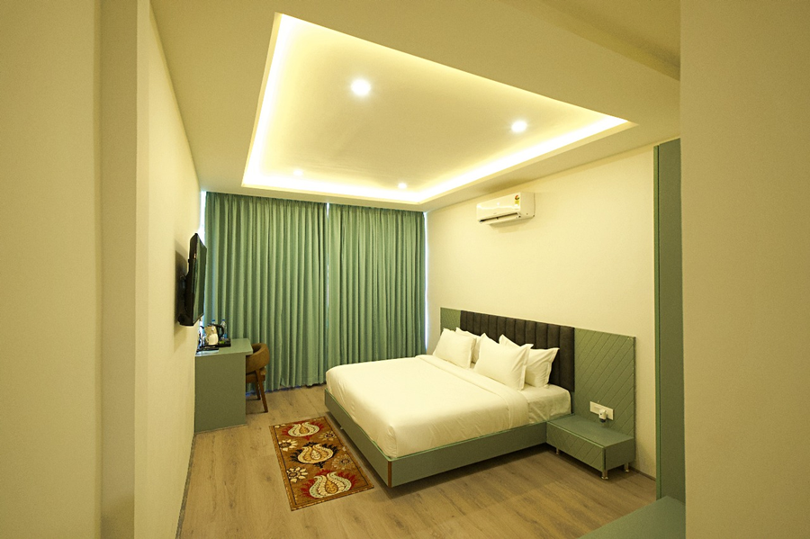 veerdency luxury resort 3 km to bangalore airport