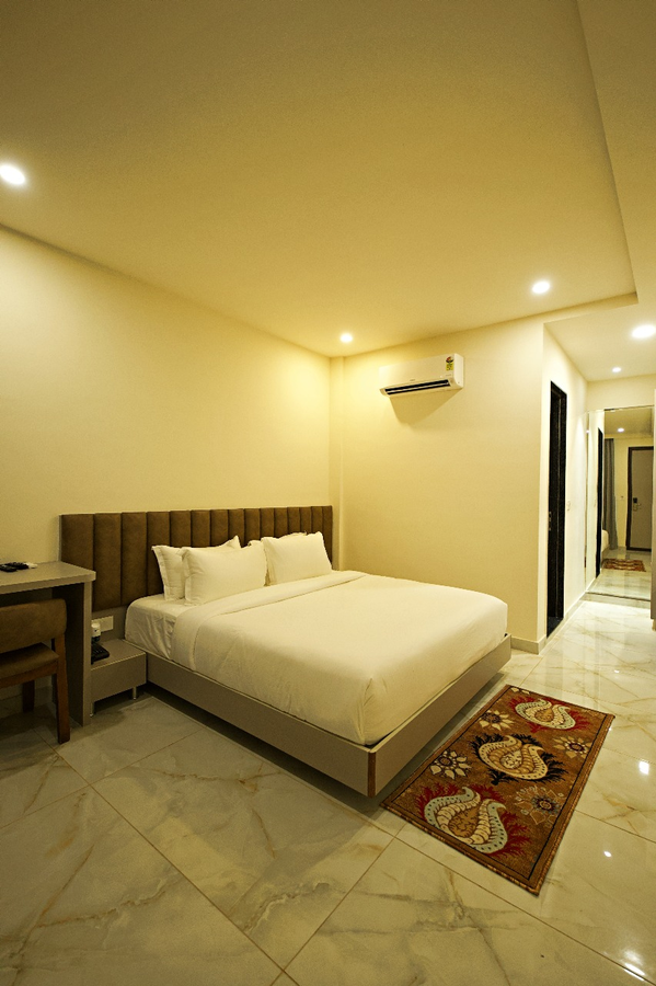 veerdency luxury resort 3 km to bangalore airport