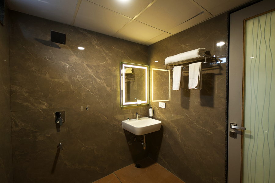 veerdency luxury resort kempegowda international airport road