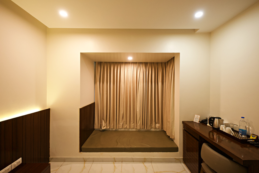 veerdency luxury resort kempegowda international airport road