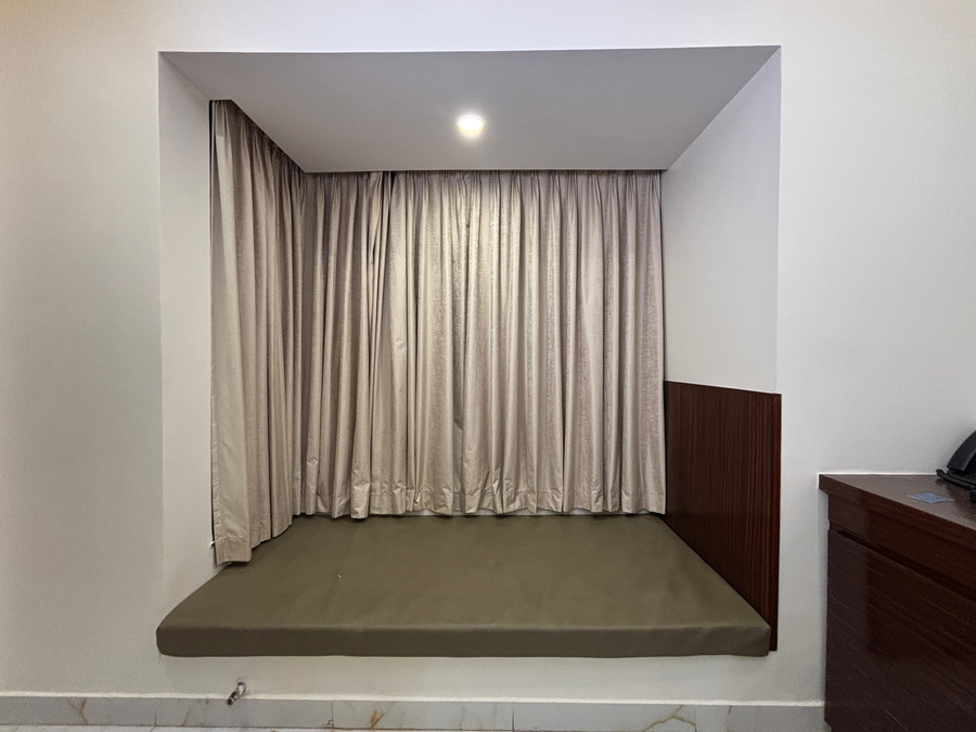 veerdency luxury resort 3 km to bangalore airport