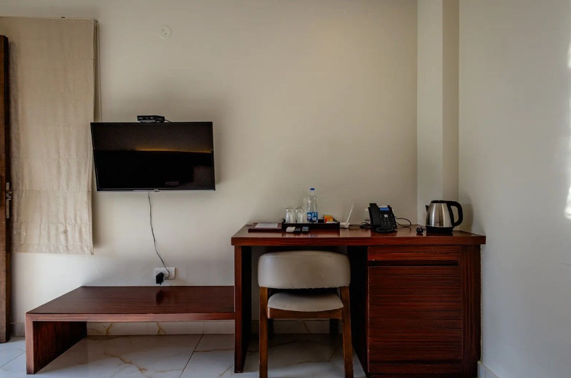 veerdency luxury resort kempegowda international airport road