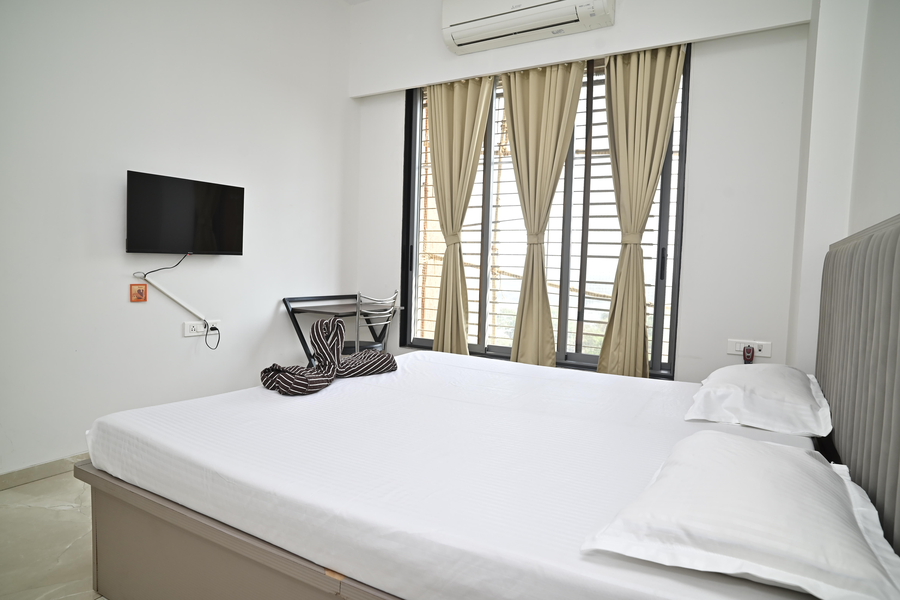 sparks fly serviced apartments kharghar