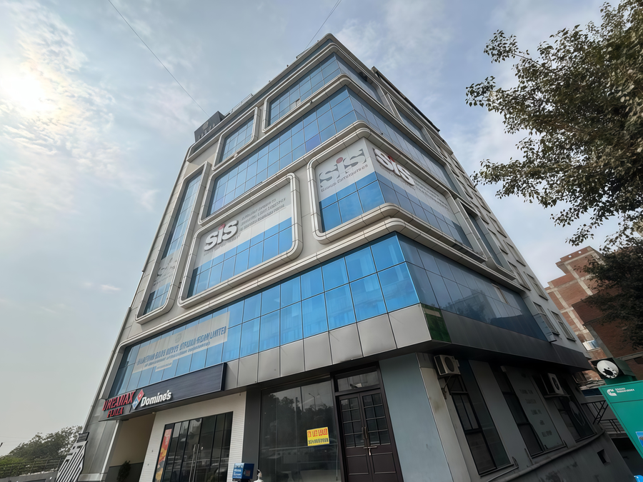 hotel grand sky