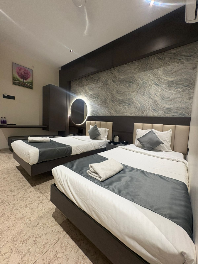 hotel govind regency