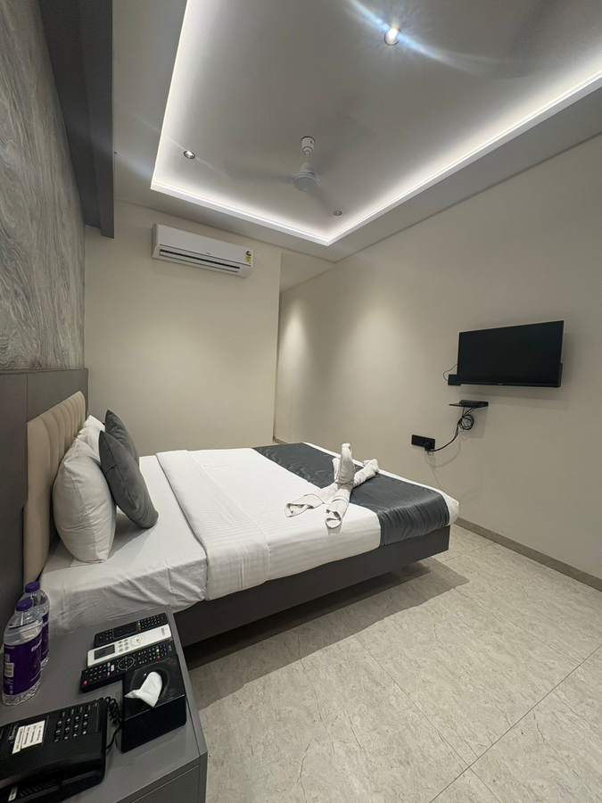 hotel govind regency