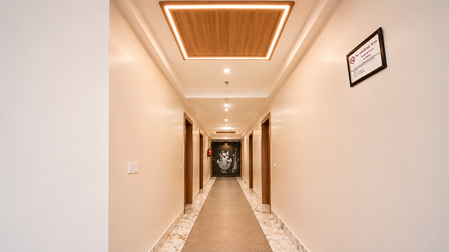 hotel three seasons