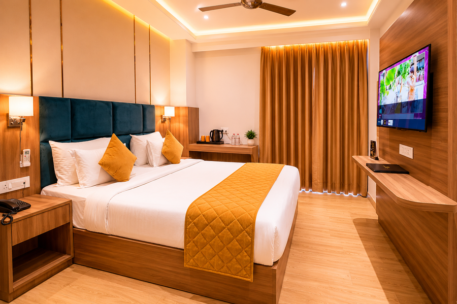 hotel three seasons