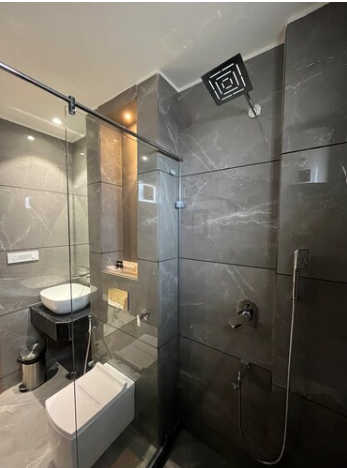 hotel three seasons near parikrama marg
